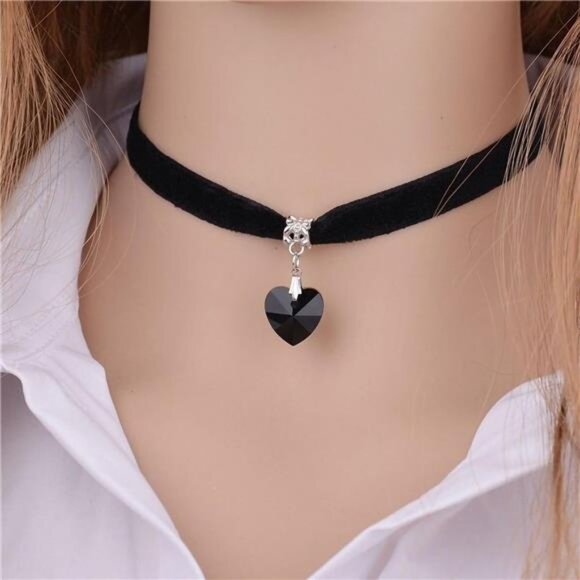Black Necklaces for Women, Adjustable Layered Velvet Leather Lace - Picture 4 of 7
